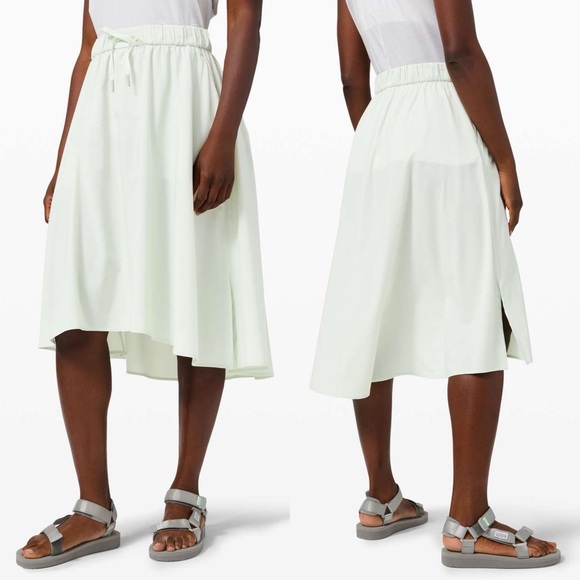 lululemon athletica Dresses & Skirts - LULULEMON Time To Flounce Skirt Sz 6 NWT Springtime